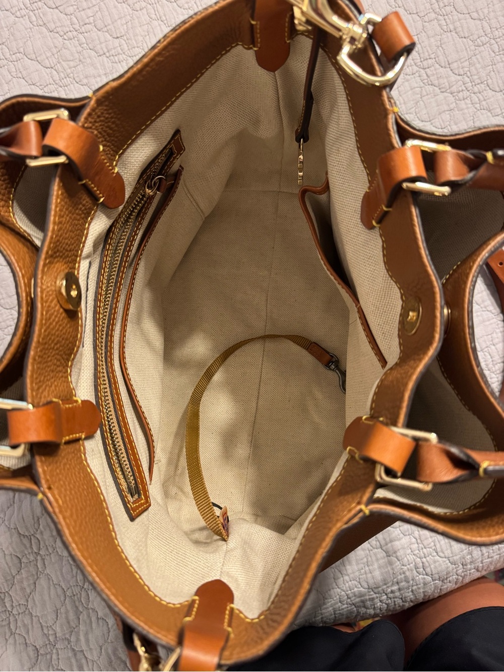 Dooney & Bourke, Pebble Grain Leather, Large Barlow Tote - Picture 2 of 7